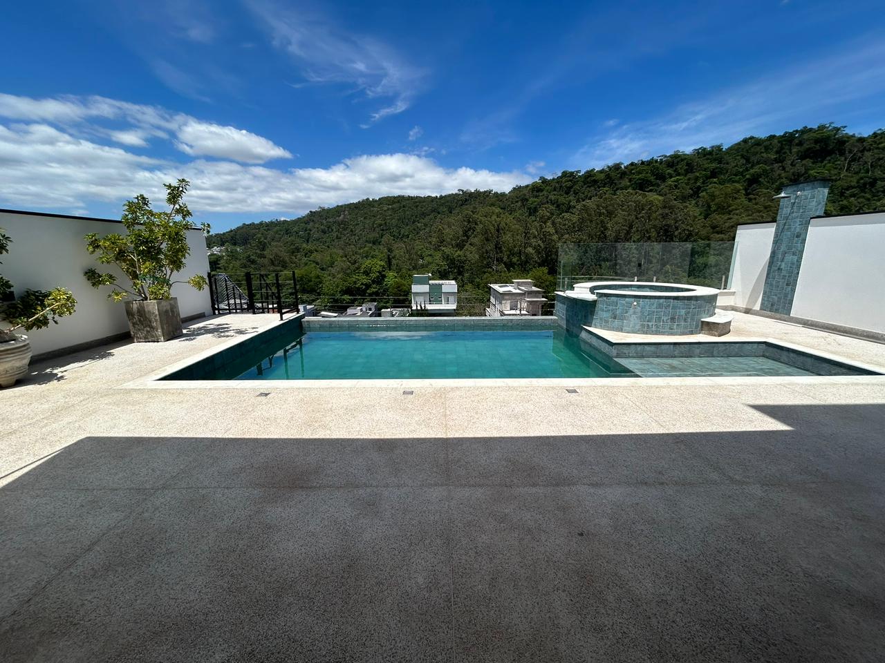 Excelente Casa à Venda no condomínio no Ibiaran II em Itupeva