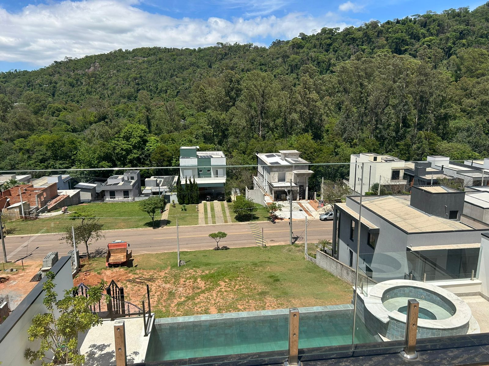 Excelente Casa à Venda no condomínio no Ibiaran II em Itupeva