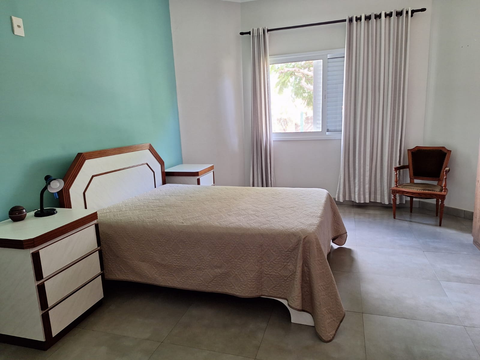 Casa Térrea com 4 suítes e piscina a Venda no Condomínio Horizonte Azul 