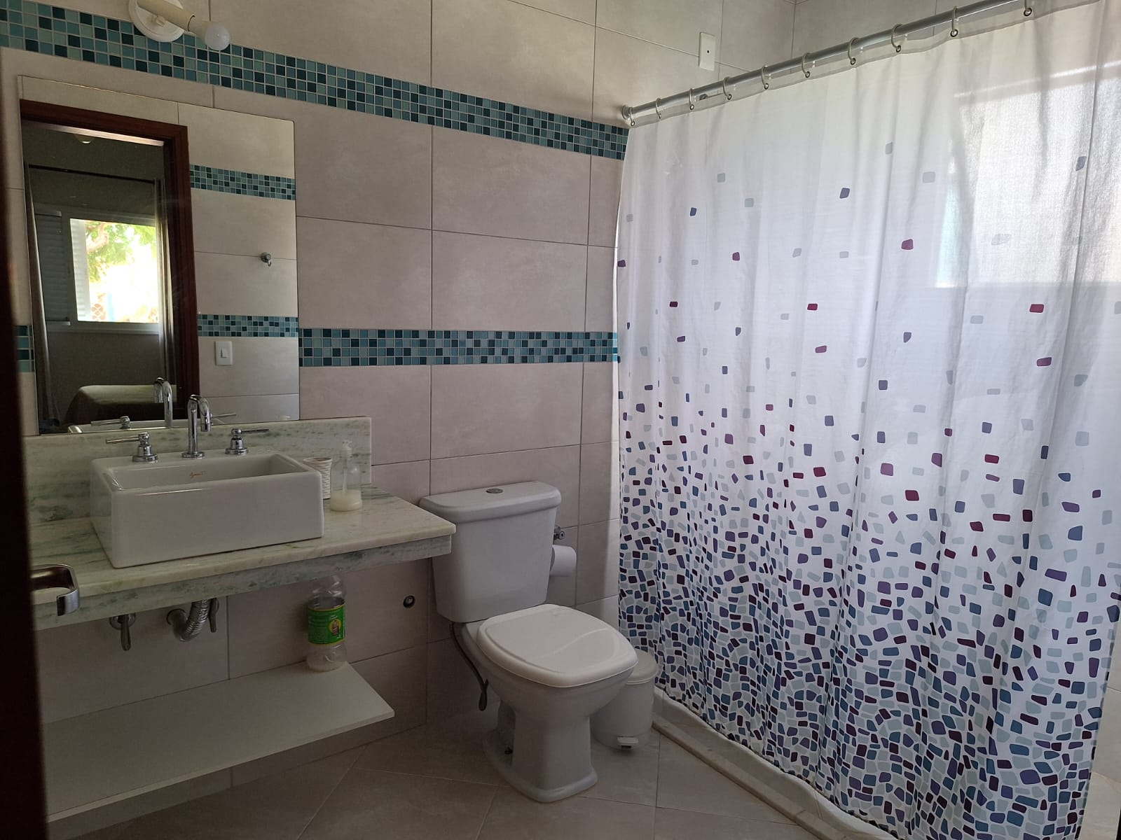 Casa Térrea com 4 suítes e piscina a Venda no Condomínio Horizonte Azul 