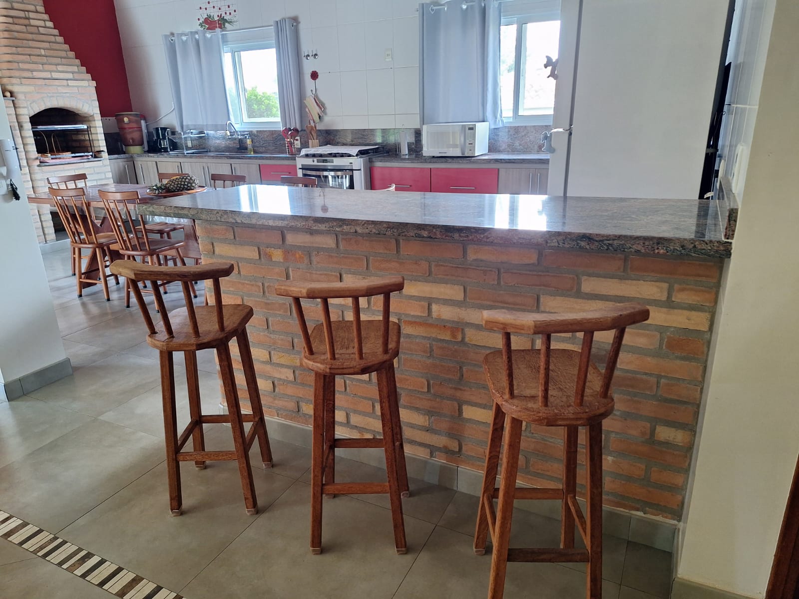 Casa Térrea com 4 suítes e piscina a Venda no Condomínio Horizonte Azul 