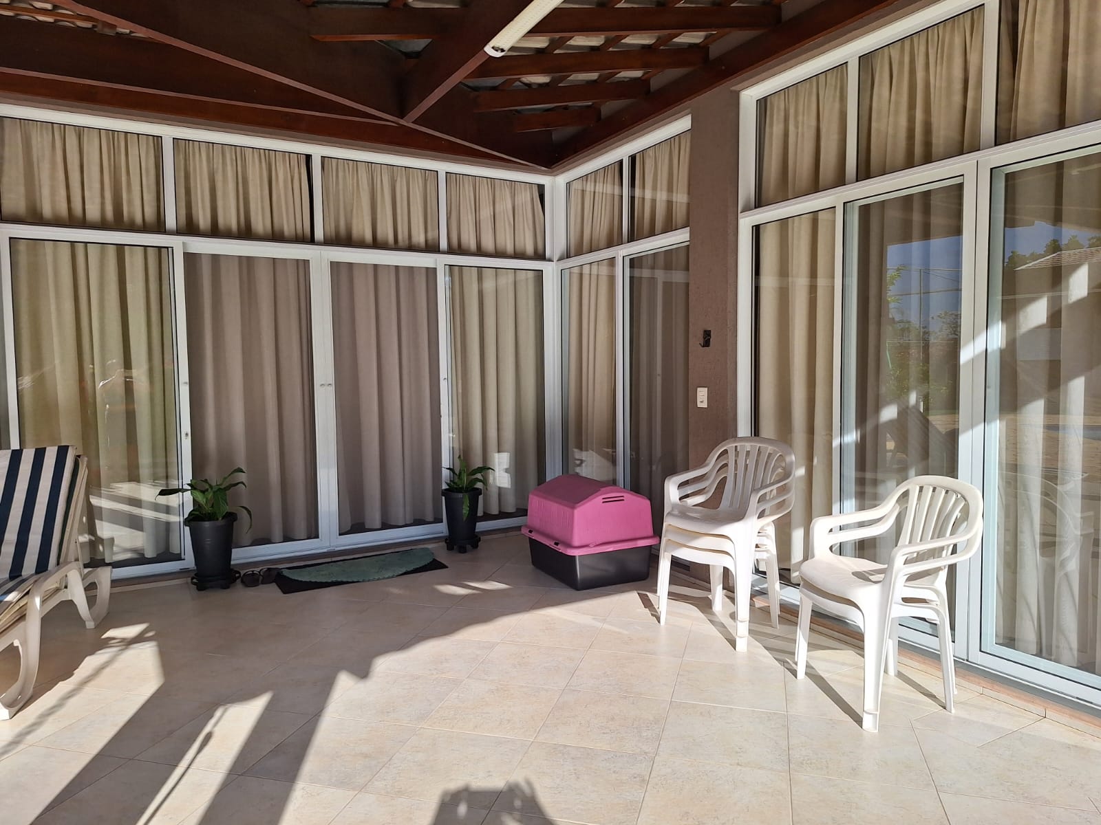 Casa Térrea com 4 suítes e piscina a Venda no Condomínio Horizonte Azul 