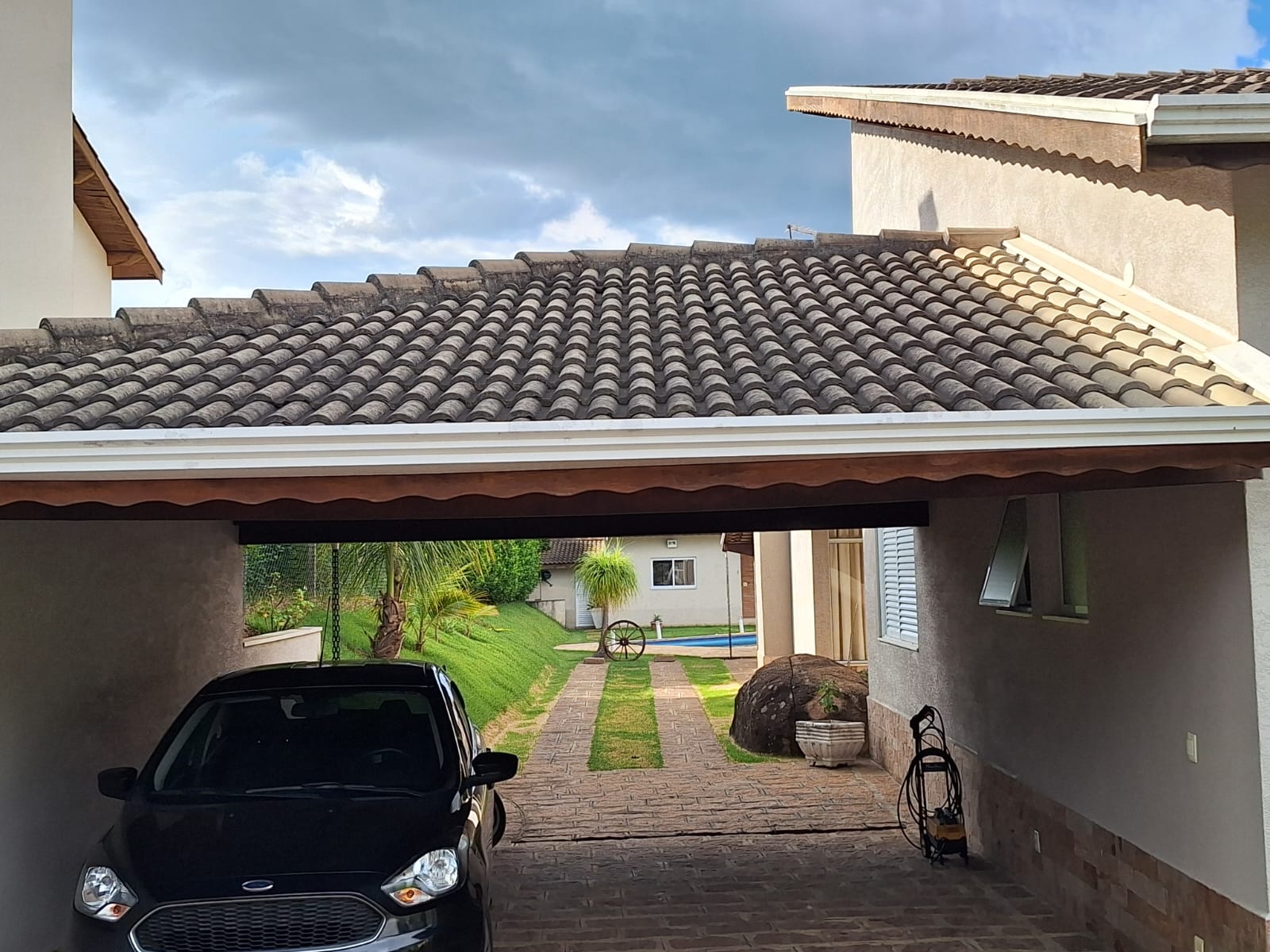 Casa Térrea com 4 suítes e piscina a Venda no Condomínio Horizonte Azul 