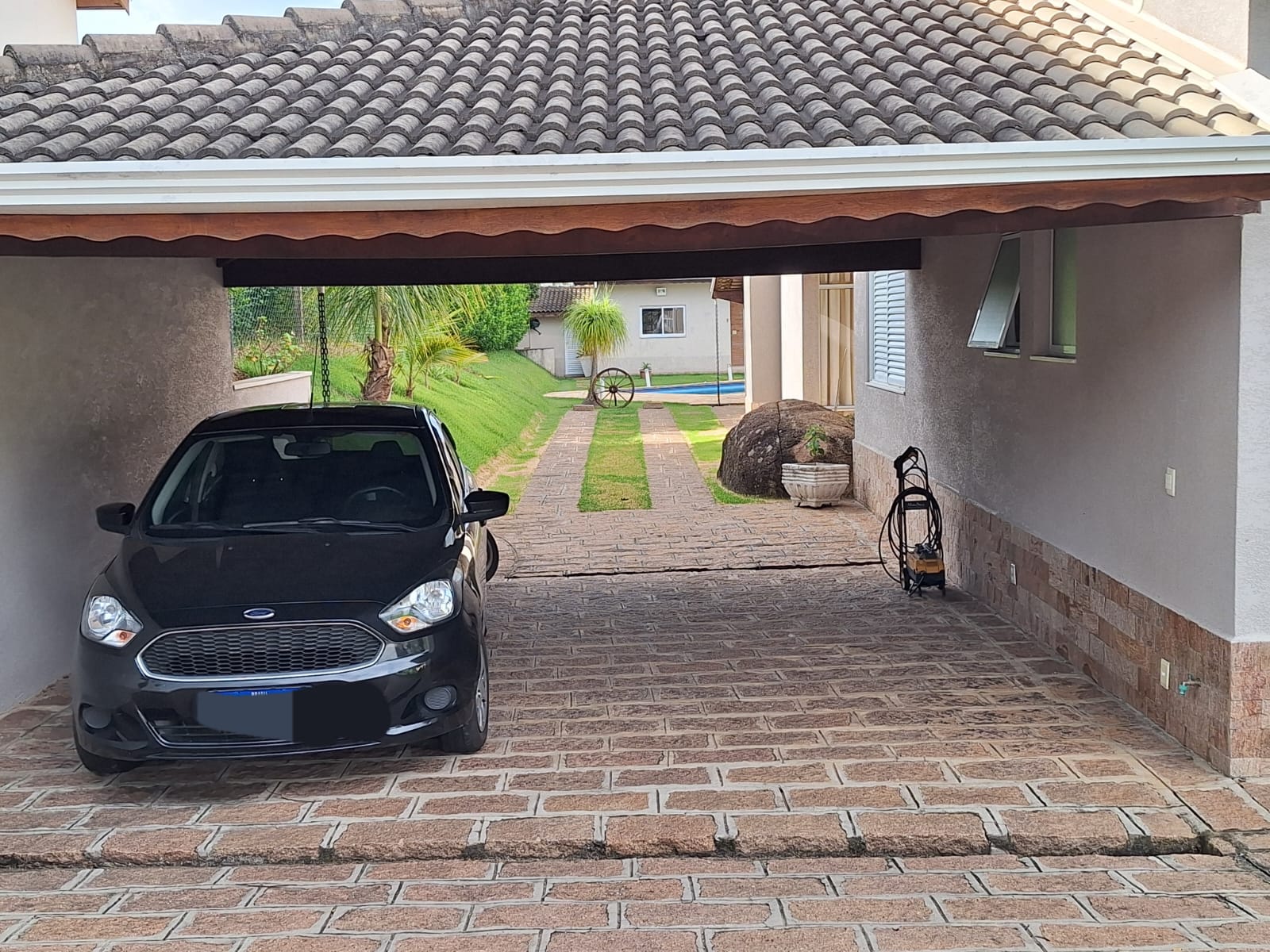 Casa Térrea com 4 suítes e piscina a Venda no Condomínio Horizonte Azul 