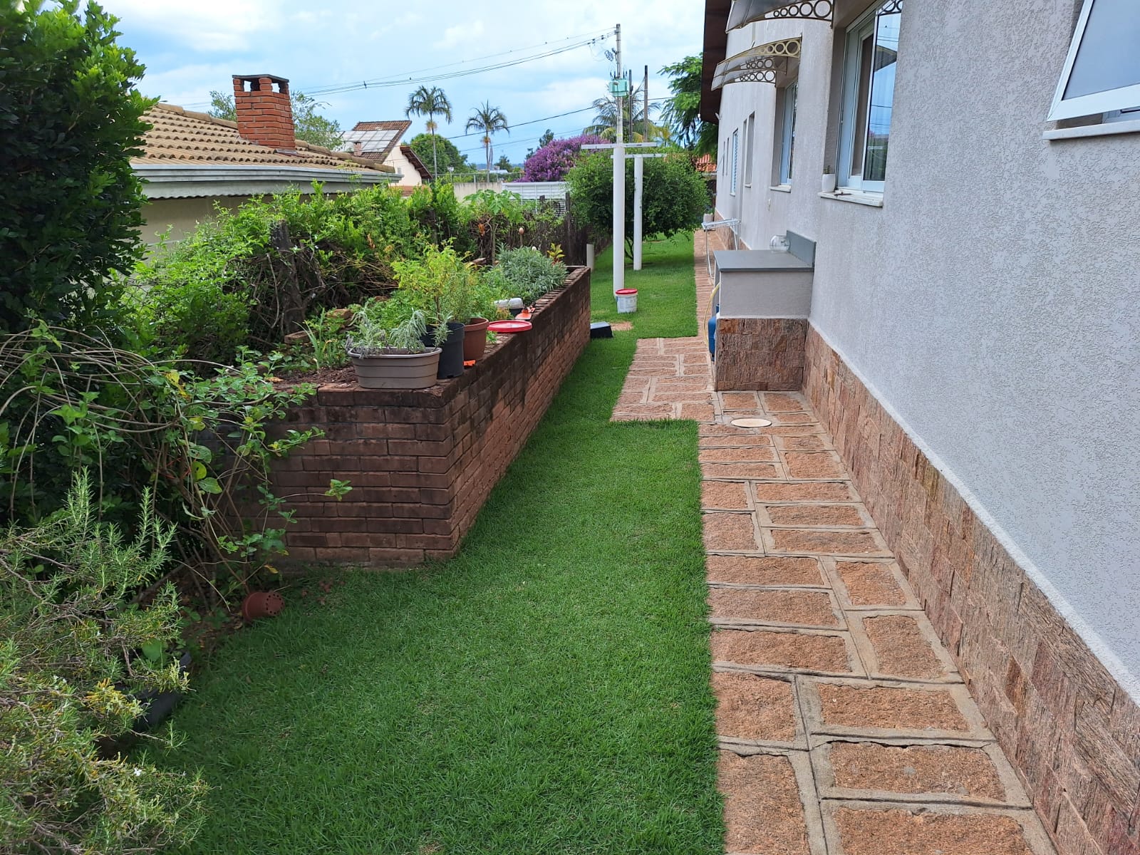 Casa Térrea com 4 suítes e piscina a Venda no Condomínio Horizonte Azul 