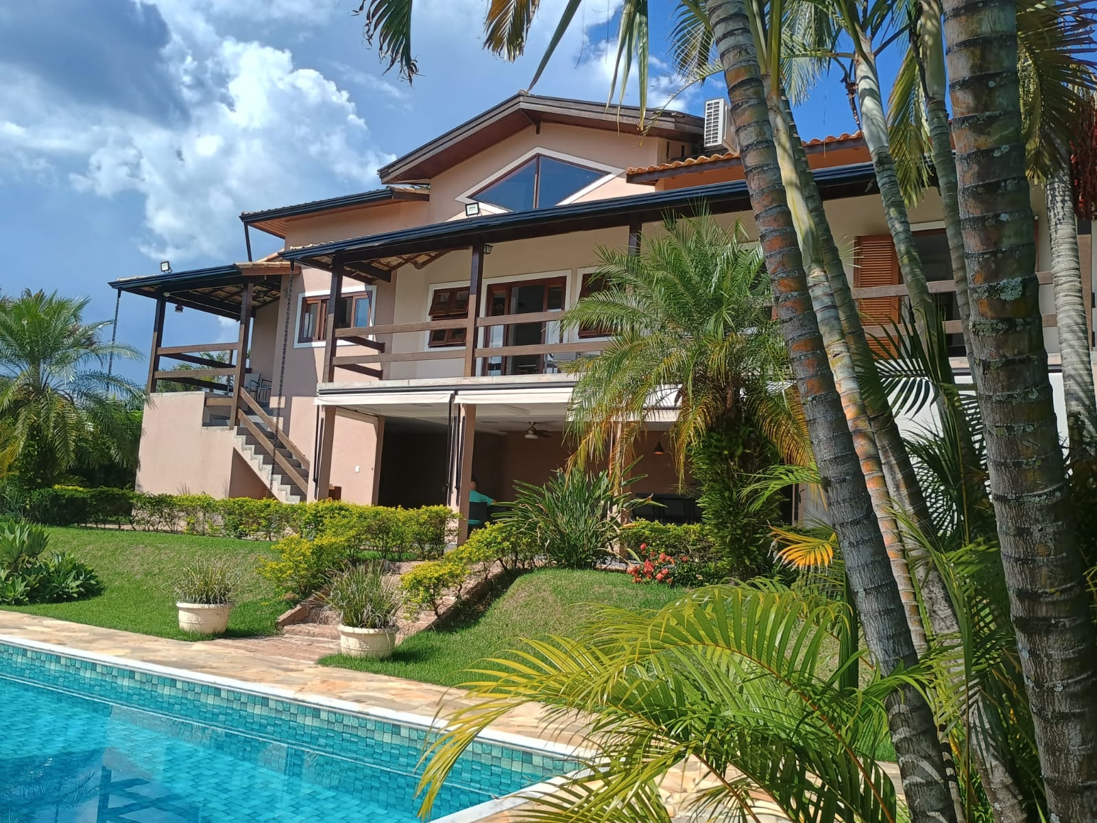 Casa 5 dormitórios, piscina e espaço gourmet à Venda em Condomínio de Itupeva 