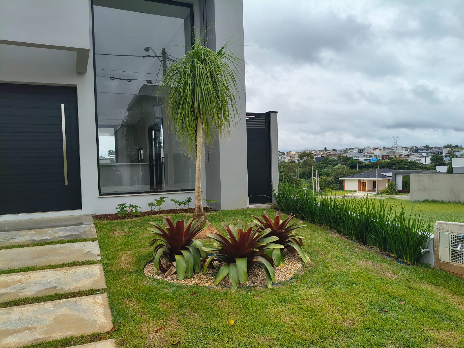 Casa Térrea de Alto Padrão com 3 Suítes à Venda no Condomínio Azzure