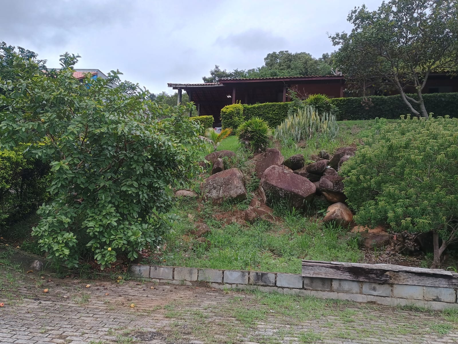 Encantadora Casa de Campo à Venda no Condomínio Cafezal 5 - Itupeva