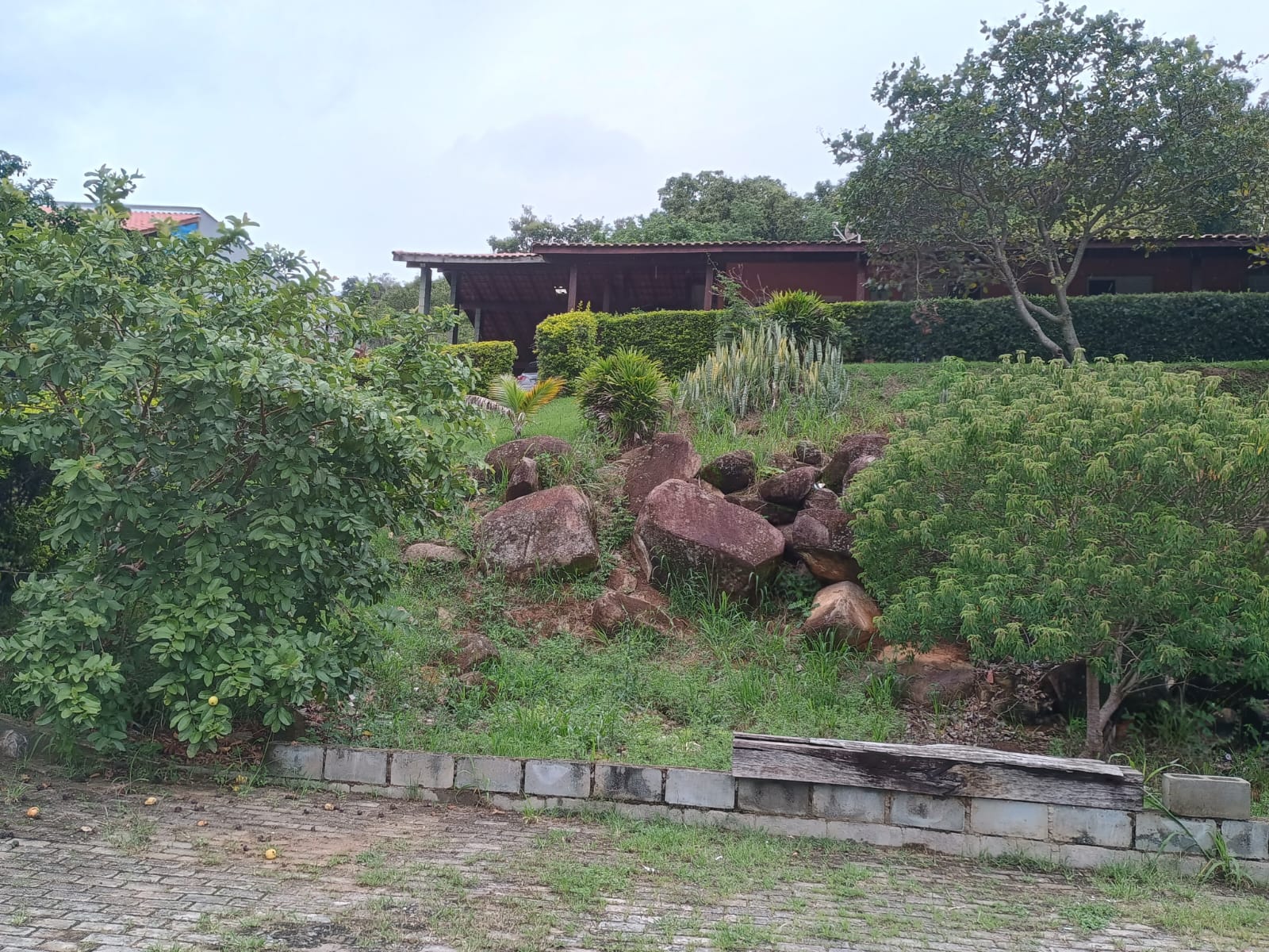 Encantadora Casa de Campo à Venda no Condomínio Cafezal 5 - Itupeva