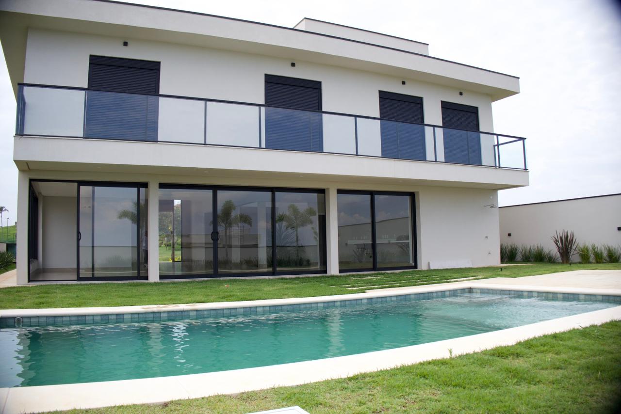 Casa Alto Padrão e 5 Suítes à Venda no Condomínio Fazenda Serra azul 2 em Itupeva