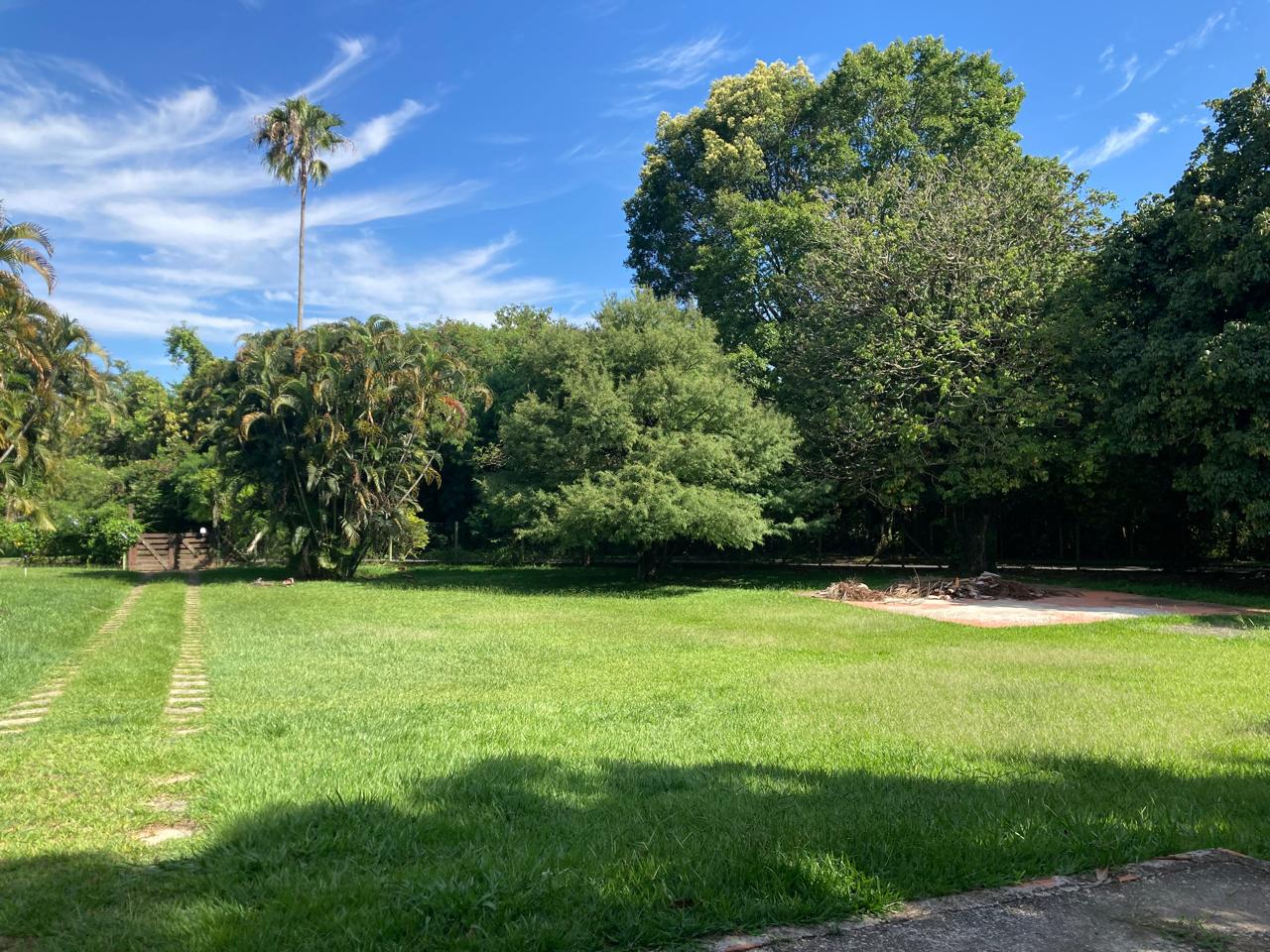 Excelente Lote de 2200 m² a Venda no Vale das Laranjeiras em Indaiatuba. 