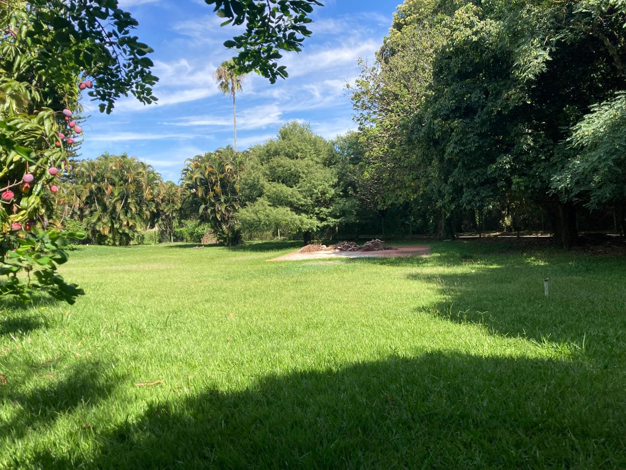 Excelente Lote de 2200 m² a Venda no Vale das Laranjeiras em Indaiatuba. 
