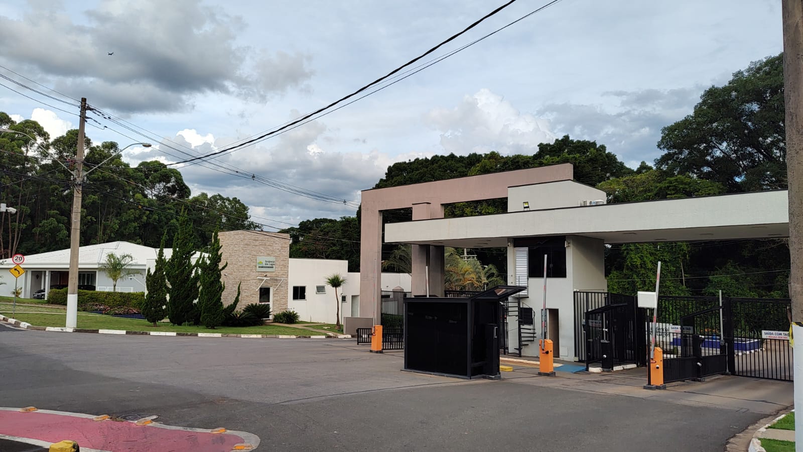 Terreno à Venda no Condomínio Residencial dos Lagos em Itupeva-SP 