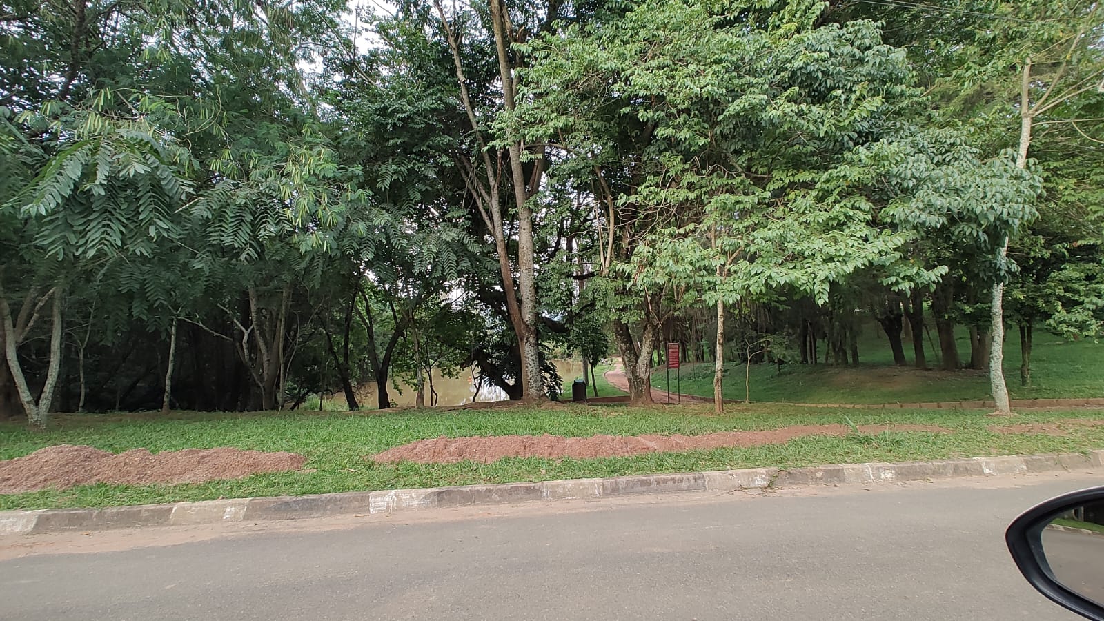 Terreno à Venda no Condomínio Residencial dos Lagos em Itupeva-SP 