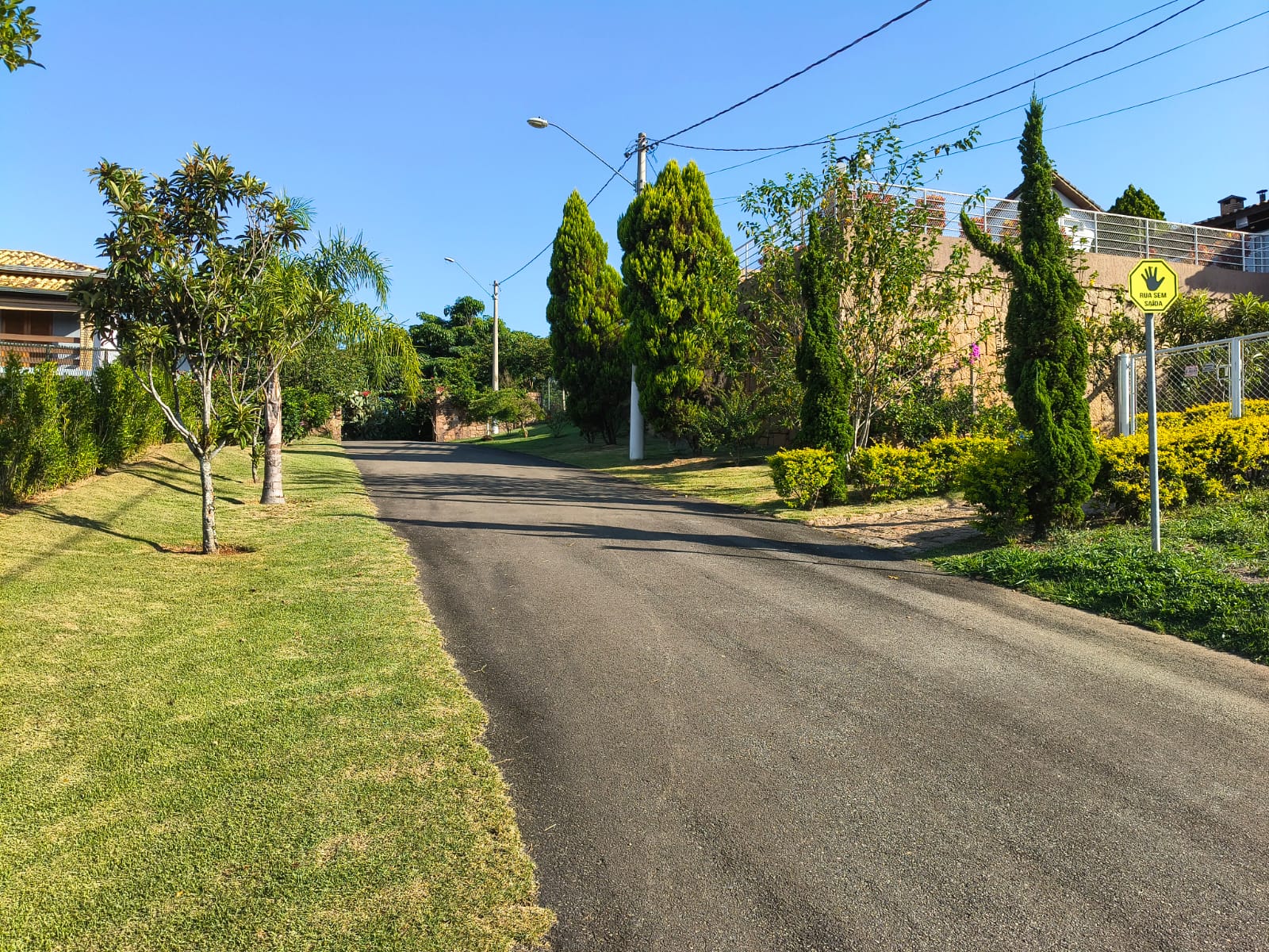 Terreno de 1000 m²  á  Venda no Condomínio Horizonte Azul 1