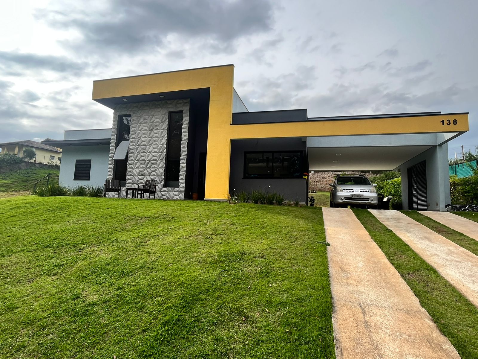 Casa de Alto Padrão a Venda no Condomínio Inhandjara em Itupeva