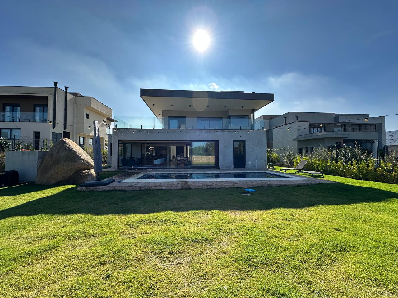 Casa 4 Dormitórios e estilo Moderno à Venda no Condomínio Vida Real- Itupeva