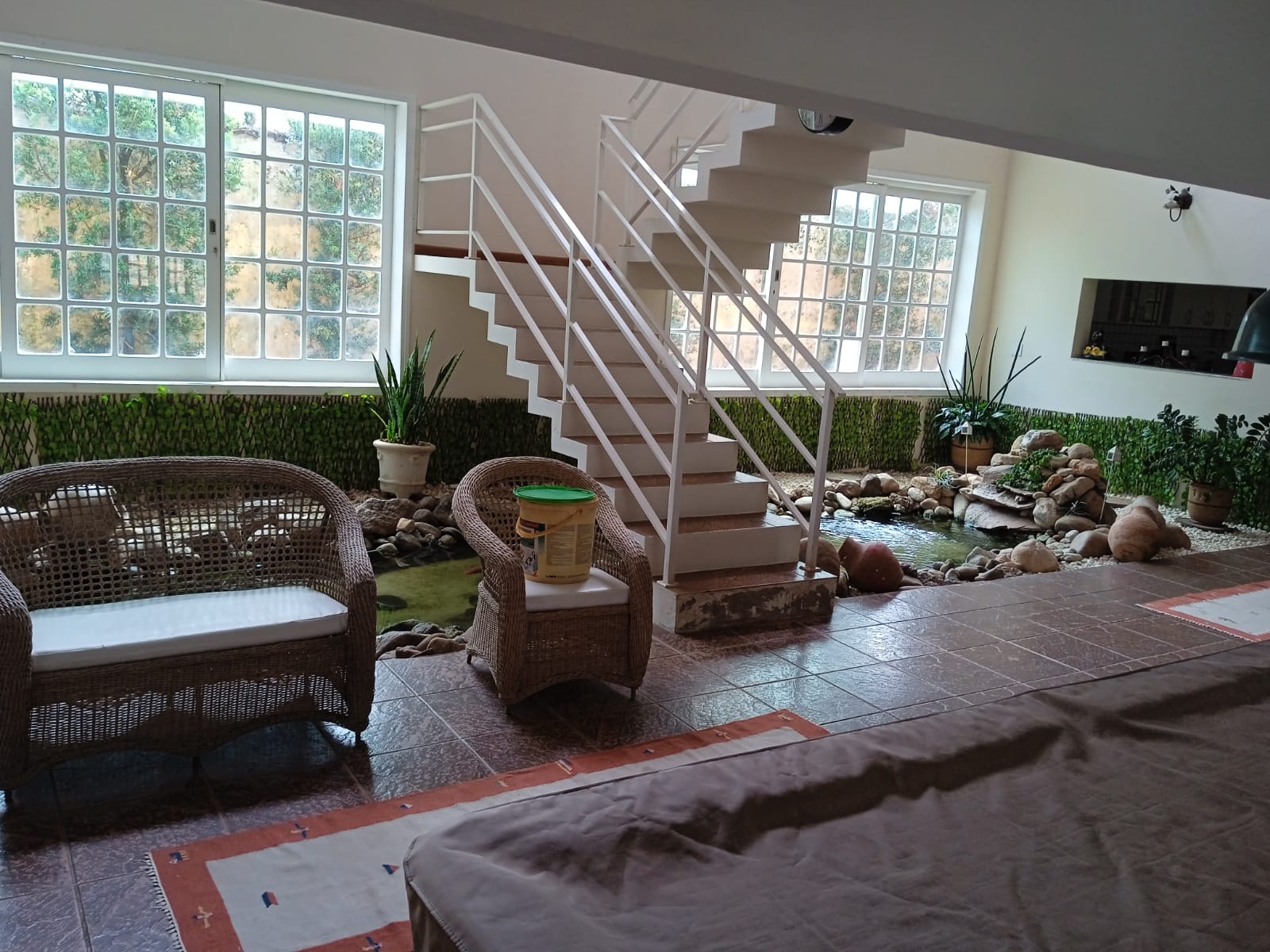 Casa 5 dormitórios e 1360 m² de Área Construída à Venda no Cafezal 5