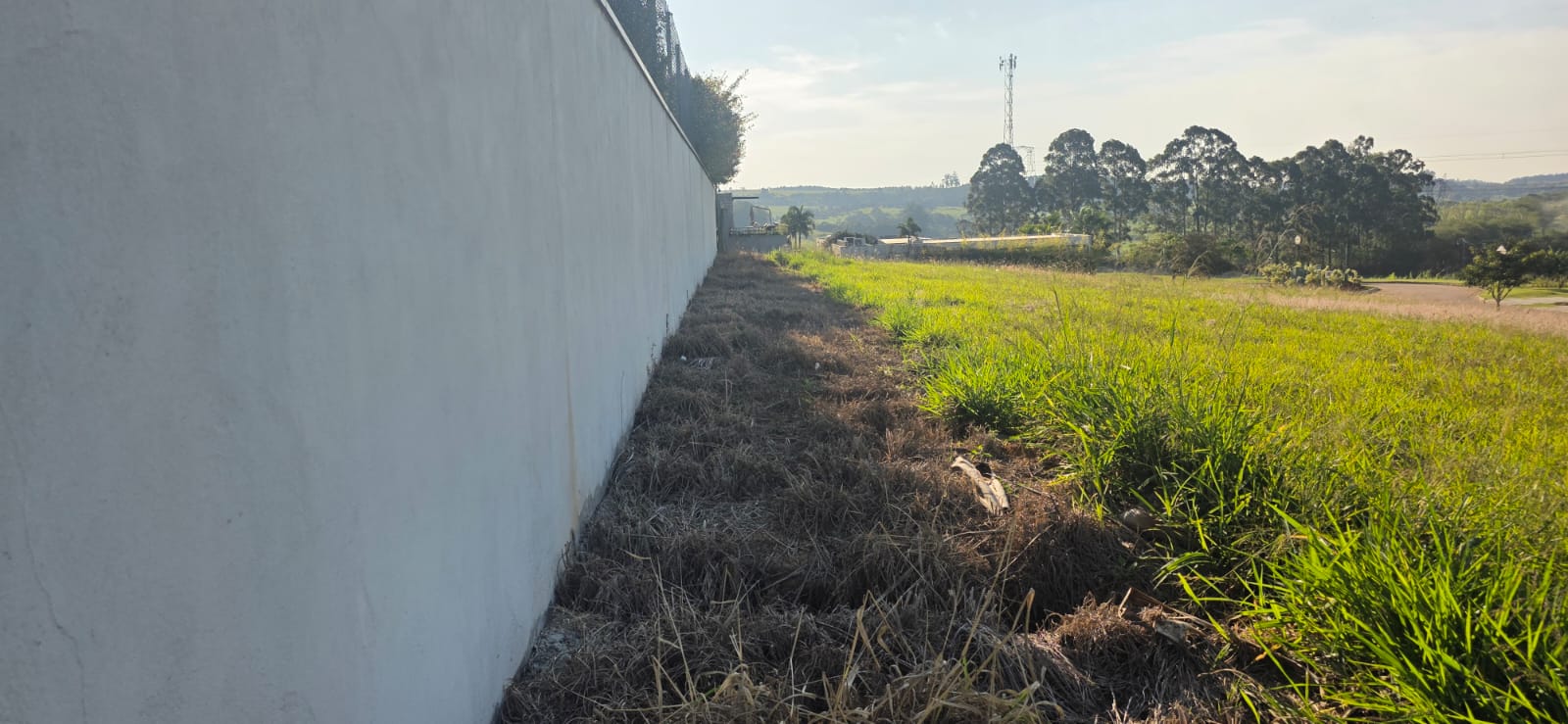Terreno em Condomínio Fazenda Serra Azul II em Itupeva - 800m²
