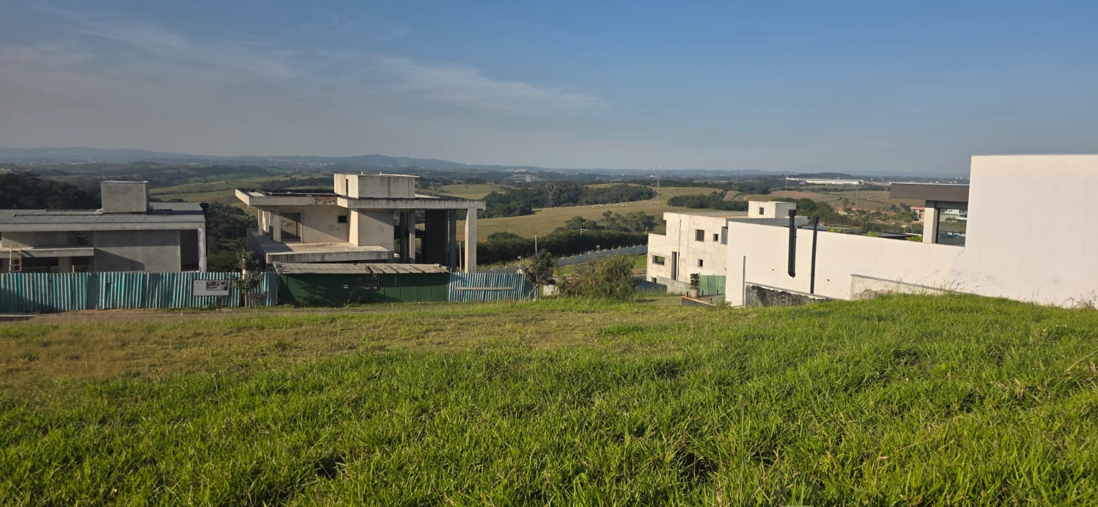 Terreno em Condomínio Fazenda Serra Azul II em Itupeva - 800m²