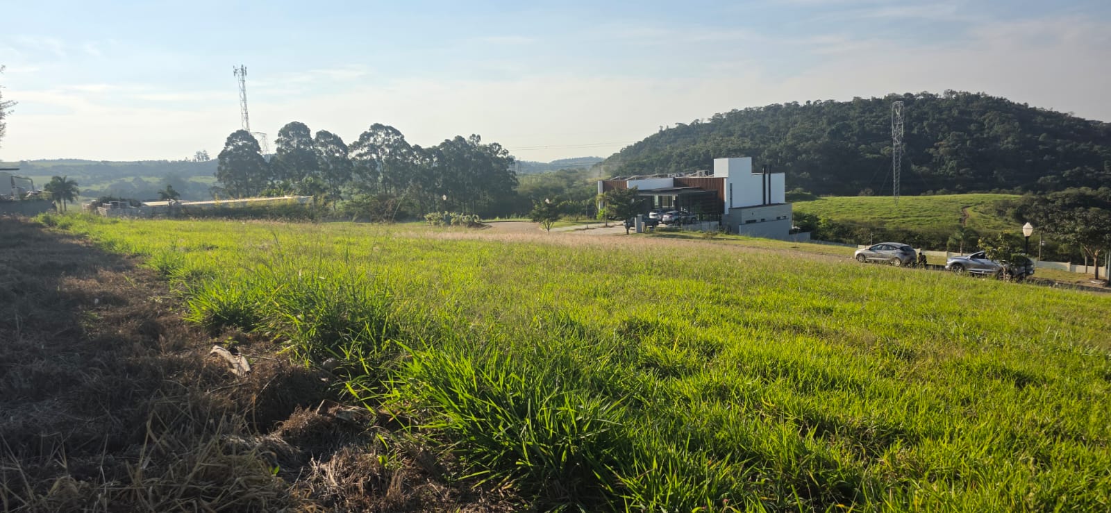 Terreno em Condomínio Fazenda Serra Azul II em Itupeva - 800m²