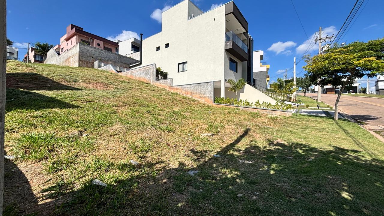 Terreno à Venda no Condomínio Ibi Aram 2 em Itupeva - 415,70 m²