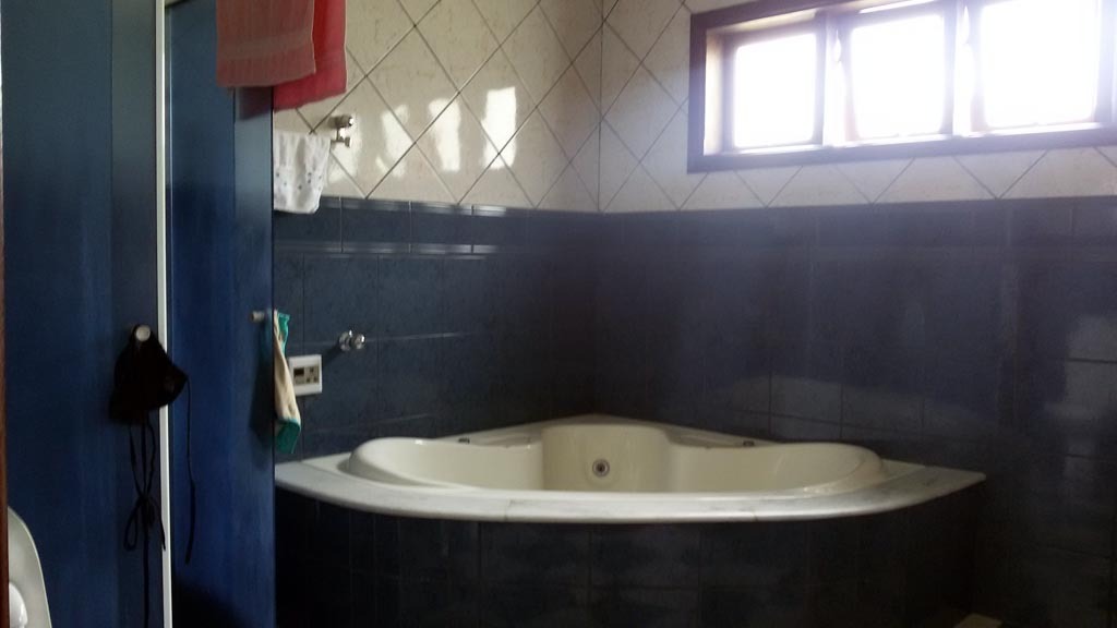 Ótima Residência em Condomínio