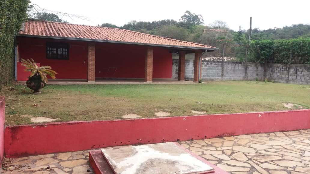 Ótima Residência em Condomínio