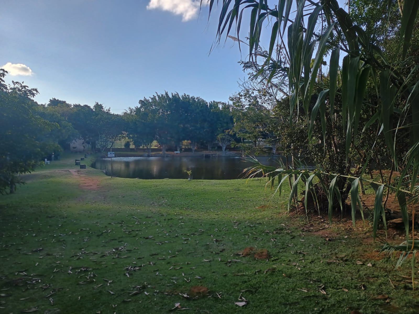 Casa de Campo Estilo Colonial com Vista para o Lago no Cafezal 6 – Itupeva!