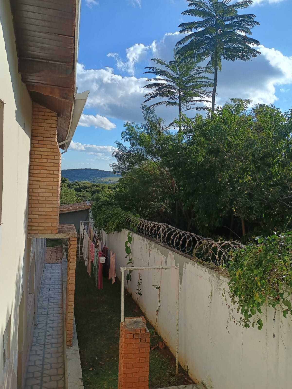Casa de Campo Estilo Colonial com Vista para o Lago no Cafezal 6 – Itupeva!