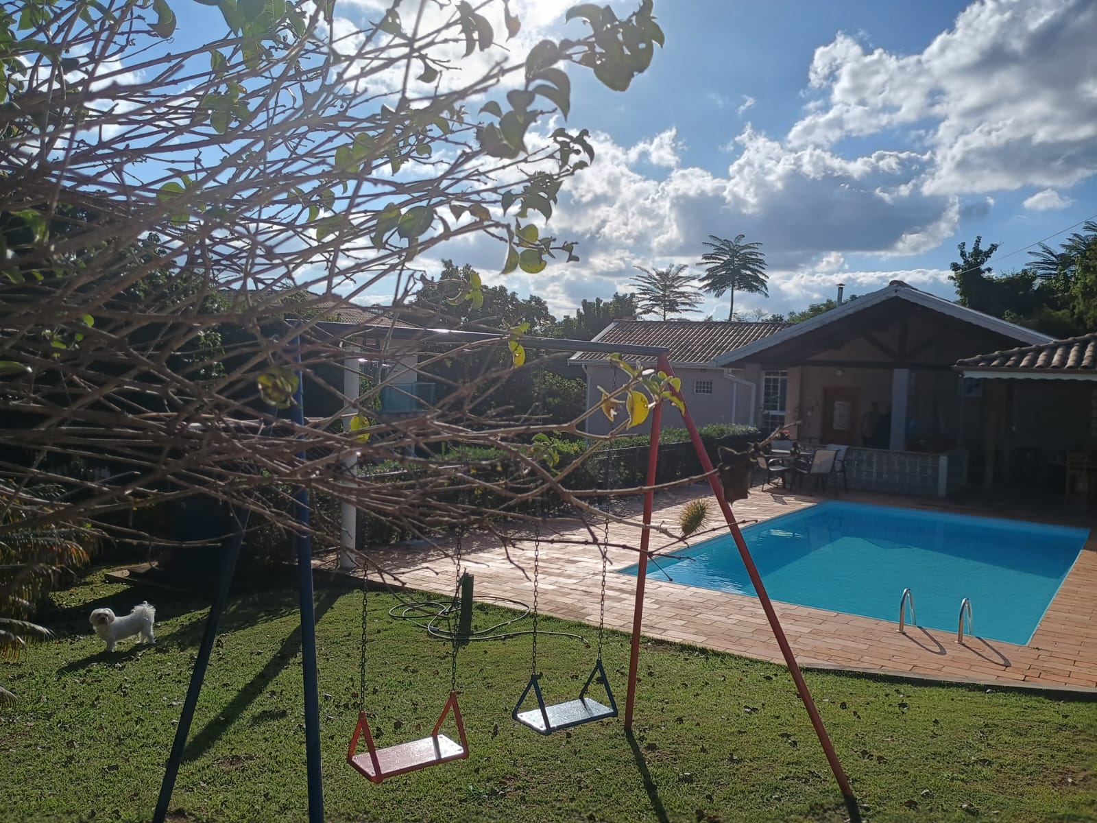 Casa de Campo Estilo Colonial com Vista para o Lago no Cafezal 6 – Itupeva!