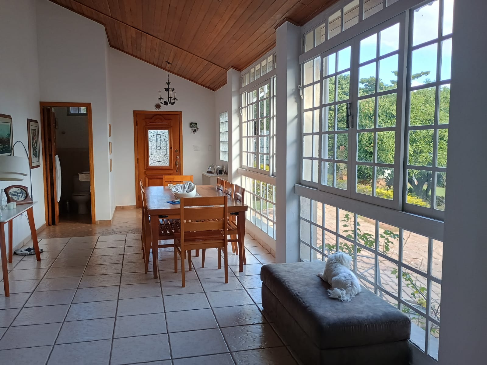 Casa de Campo Estilo Colonial com Vista para o Lago no Cafezal 6 – Itupeva!