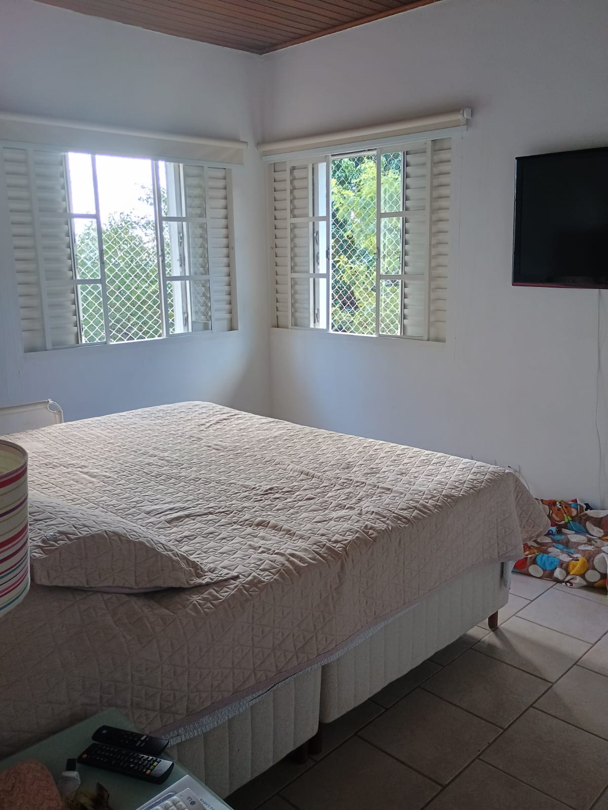 Casa de Campo Estilo Colonial com Vista para o Lago no Cafezal 6 – Itupeva!