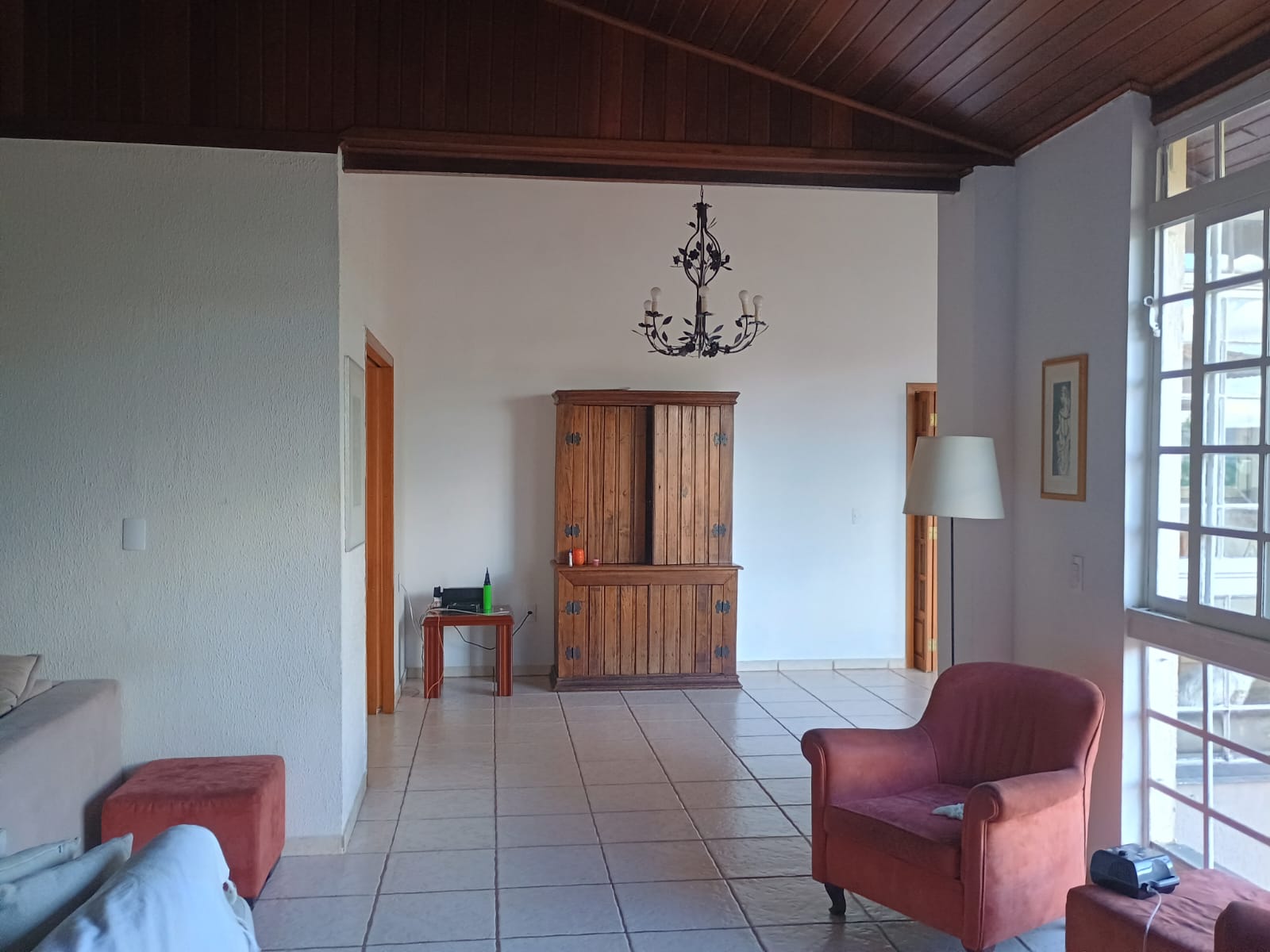 Casa de Campo Estilo Colonial com Vista para o Lago no Cafezal 6 – Itupeva!