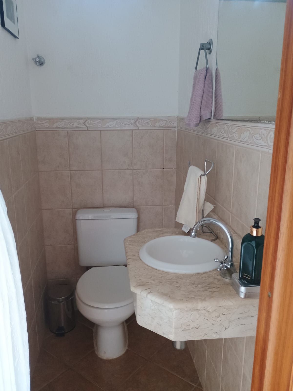 Casa de Campo Estilo Colonial com Vista para o Lago no Cafezal 6 – Itupeva!