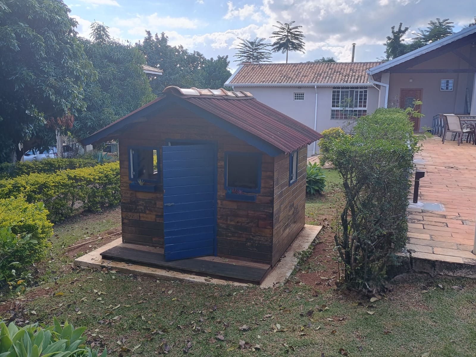 Casa de Campo Estilo Colonial com Vista para o Lago no Cafezal 6 – Itupeva!