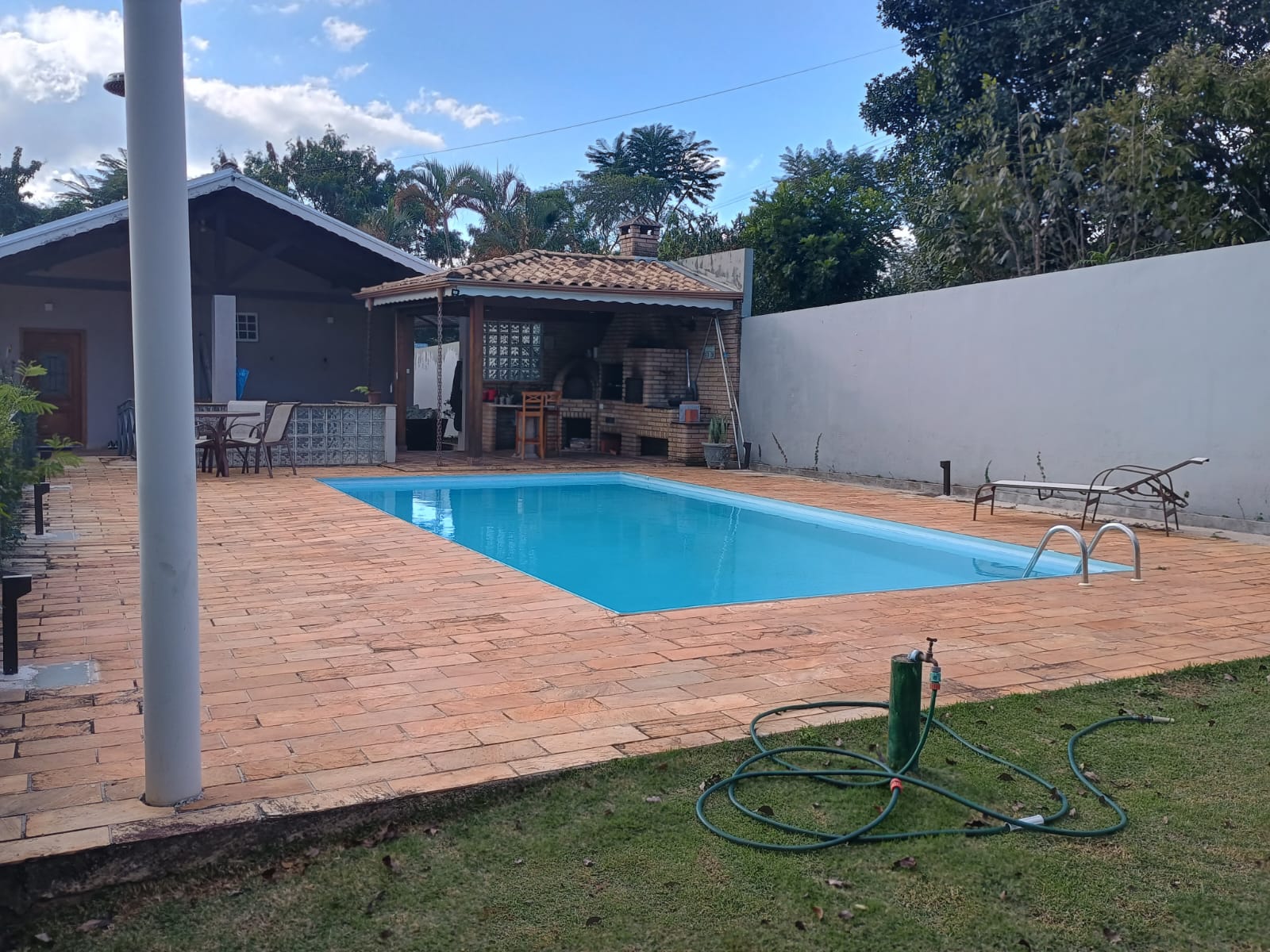 Casa de Campo Estilo Colonial com Vista para o Lago no Cafezal 6 – Itupeva!