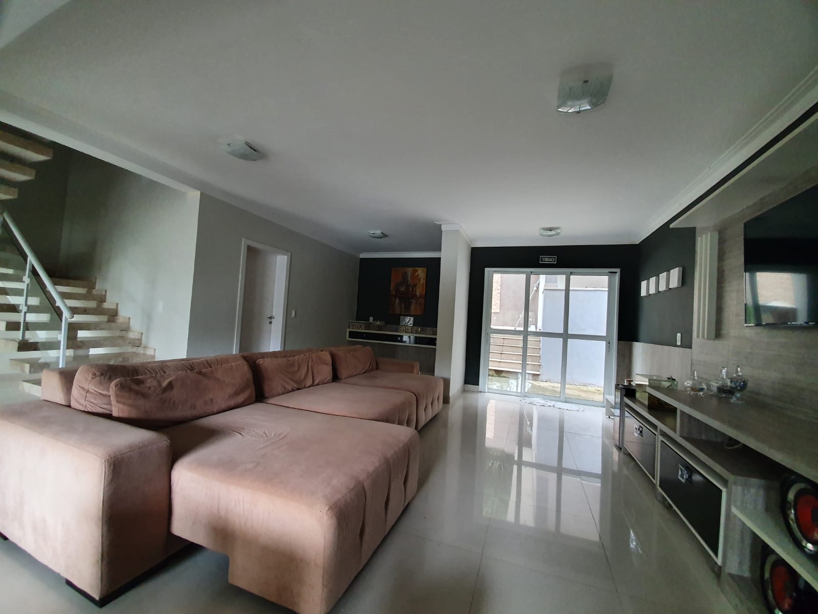 Casa linda em condomínio 