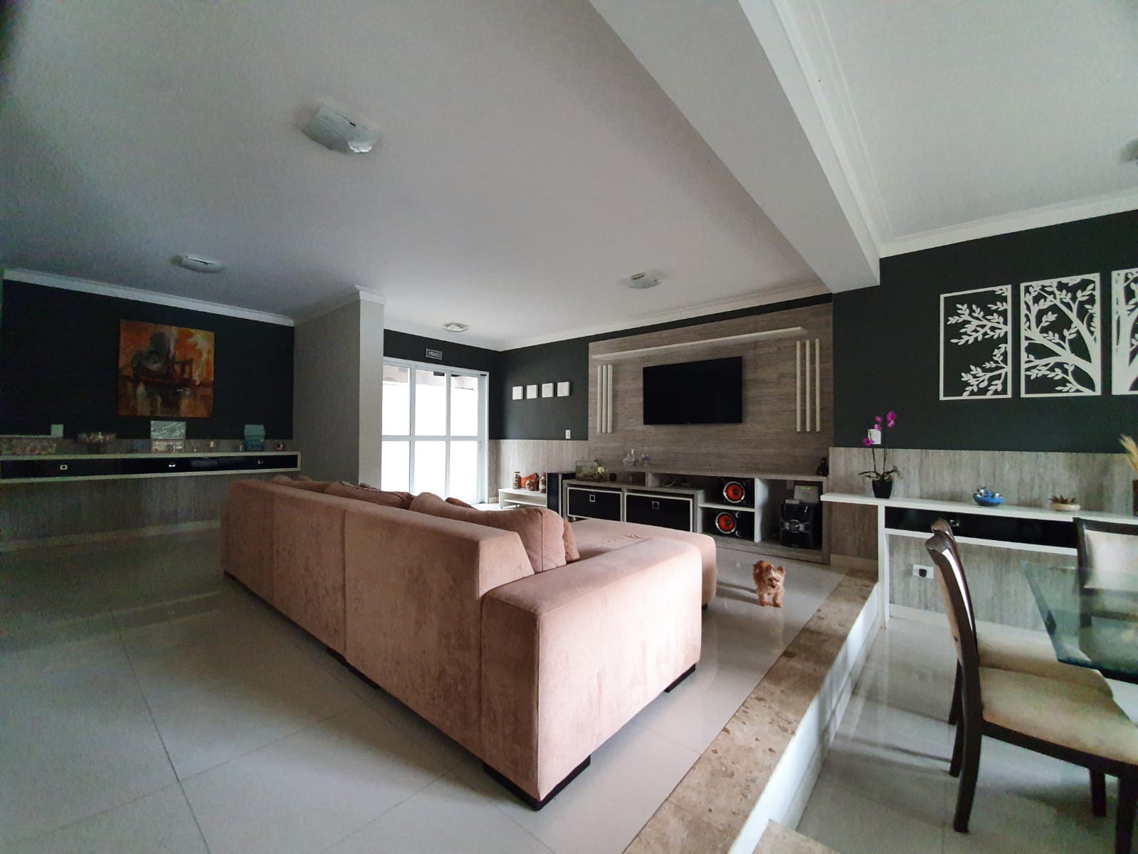 Casa linda em condomínio 