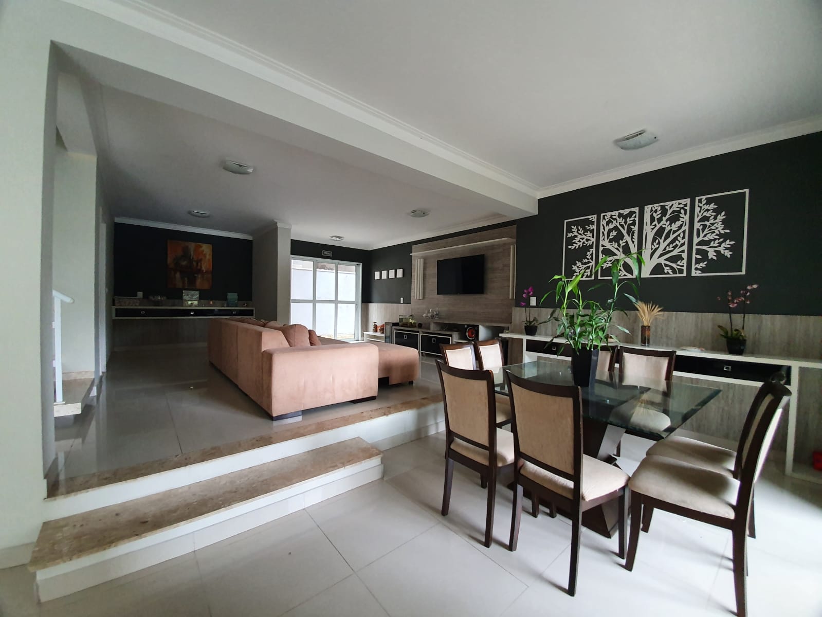 Casa linda em condomínio 