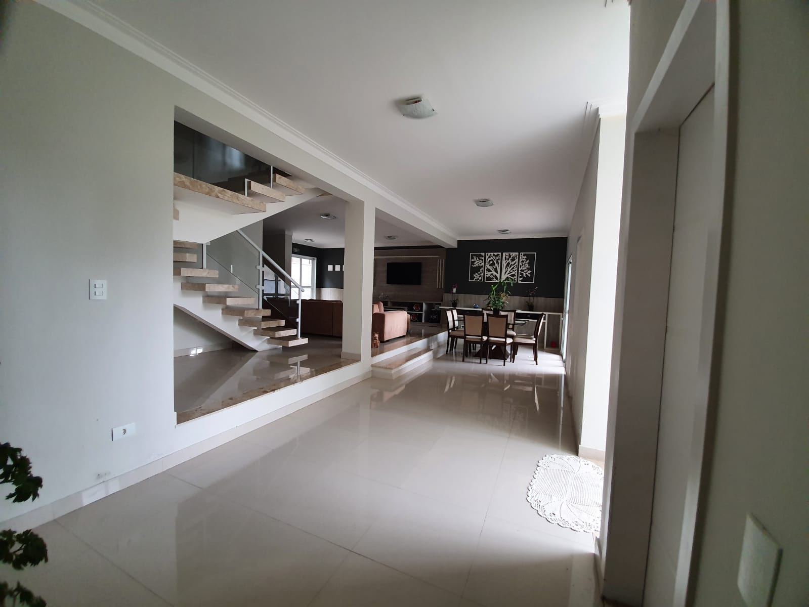 Casa linda em condomínio 