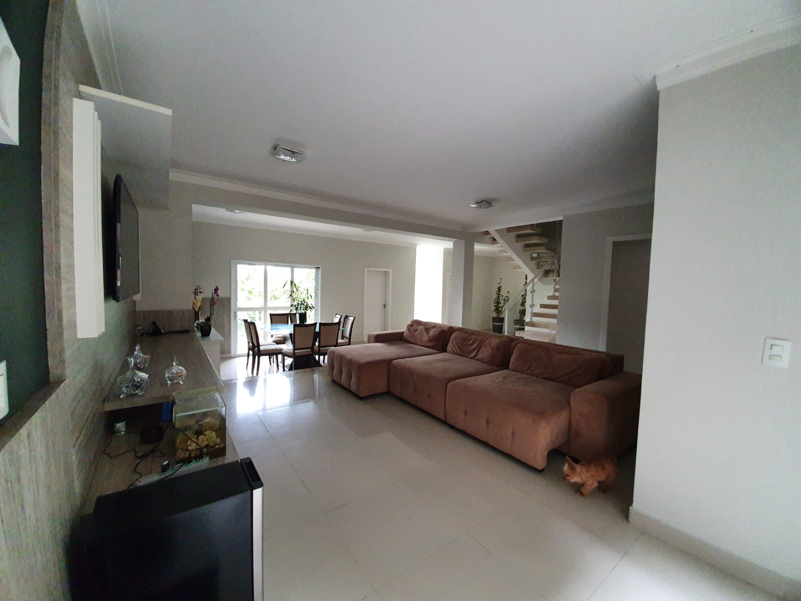 Casa linda em condomínio 