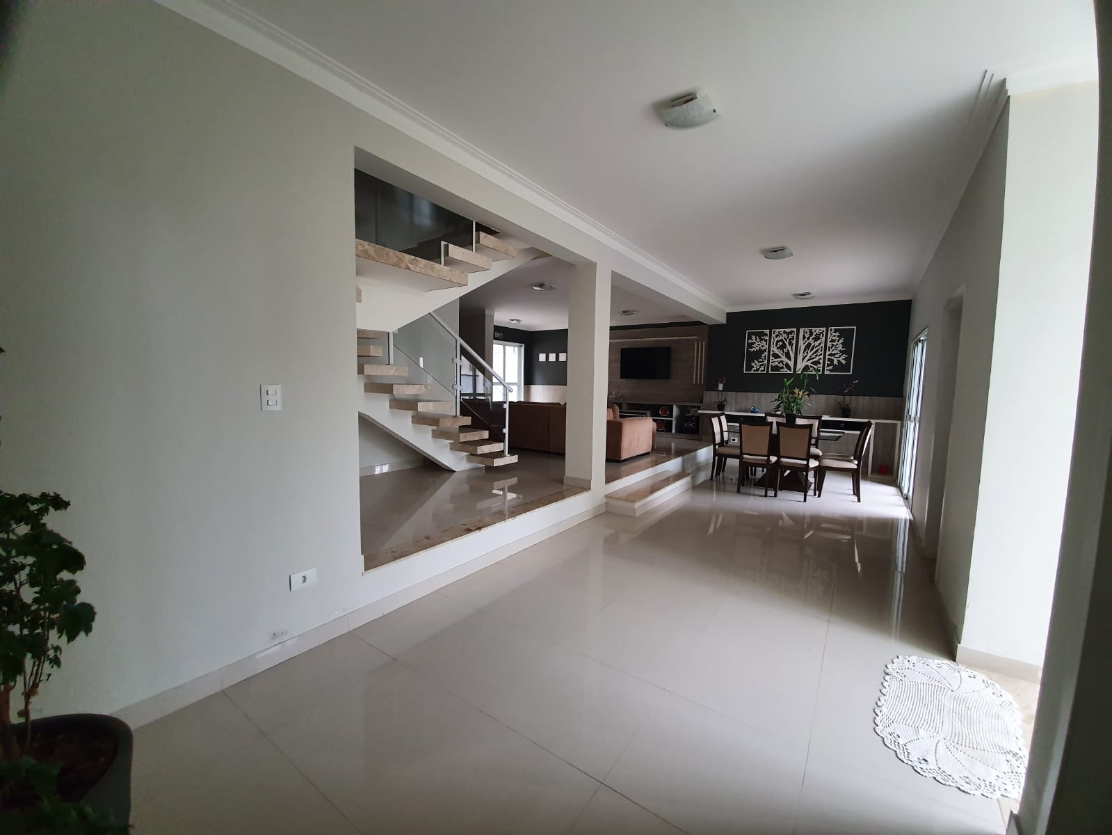 Casa linda em condomínio 