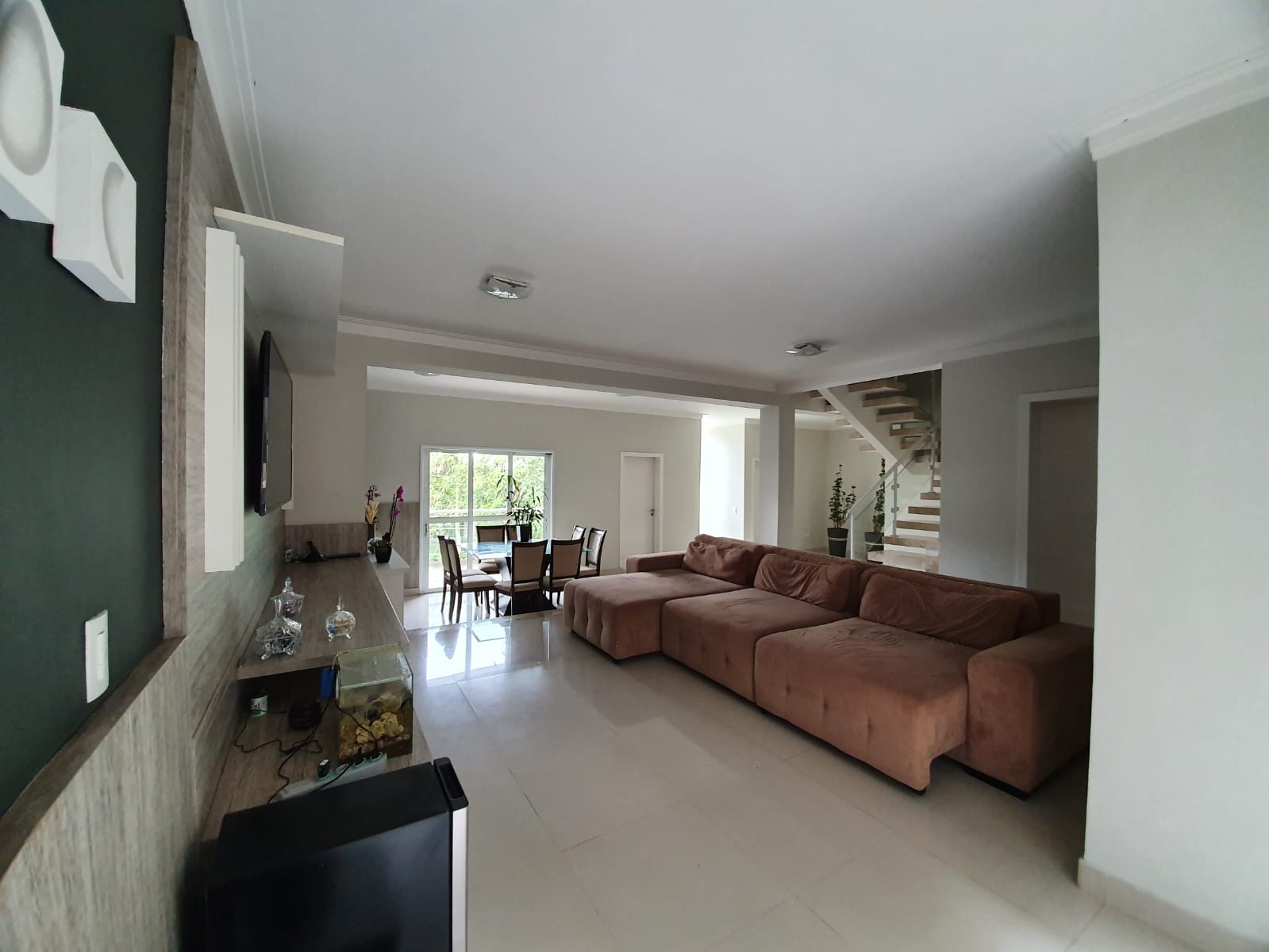 Casa linda em condomínio 