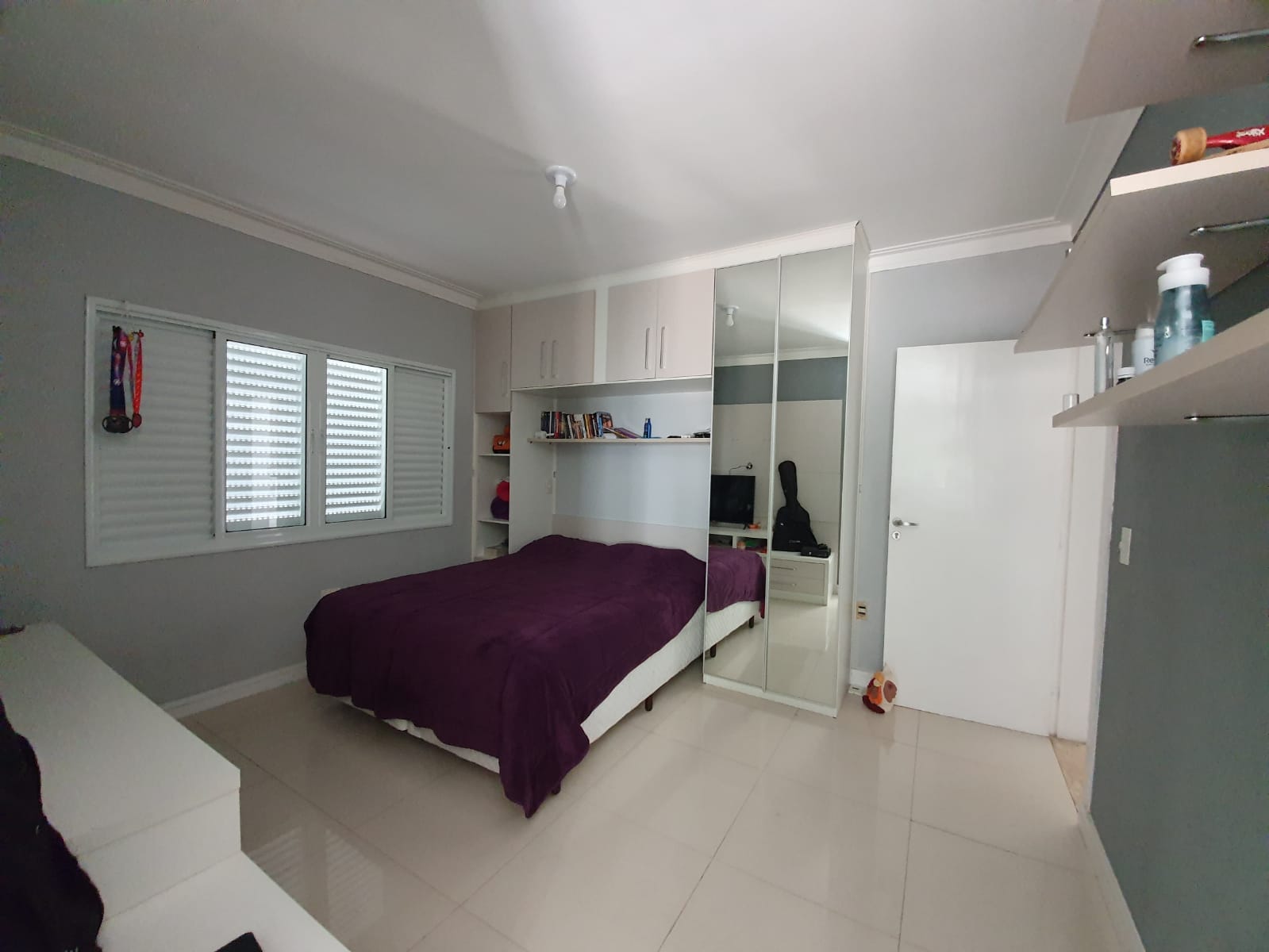 Casa linda em condomínio 