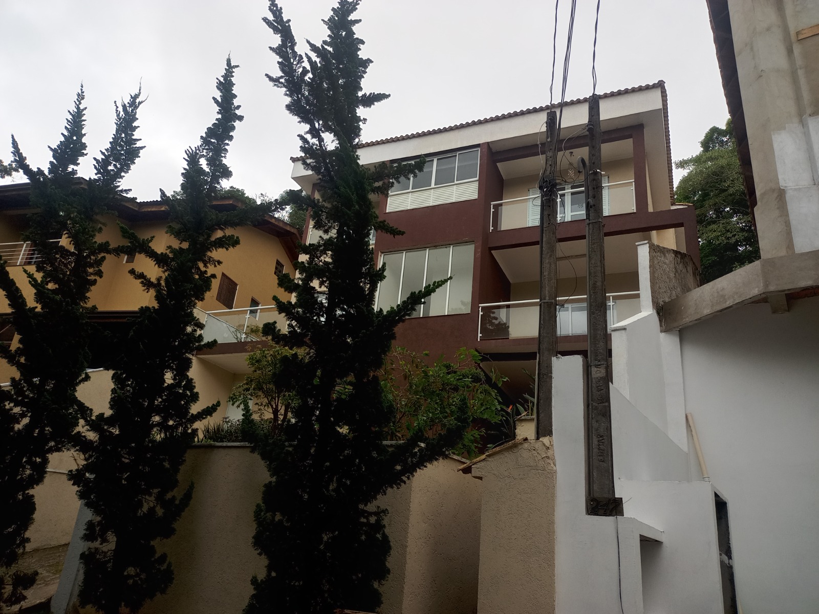 Casa linda em condomínio 