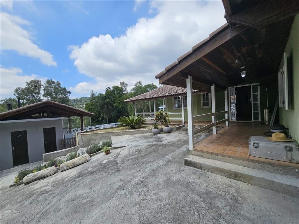 Casa em condomínio 