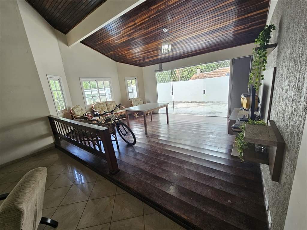 Casa em condomínio 