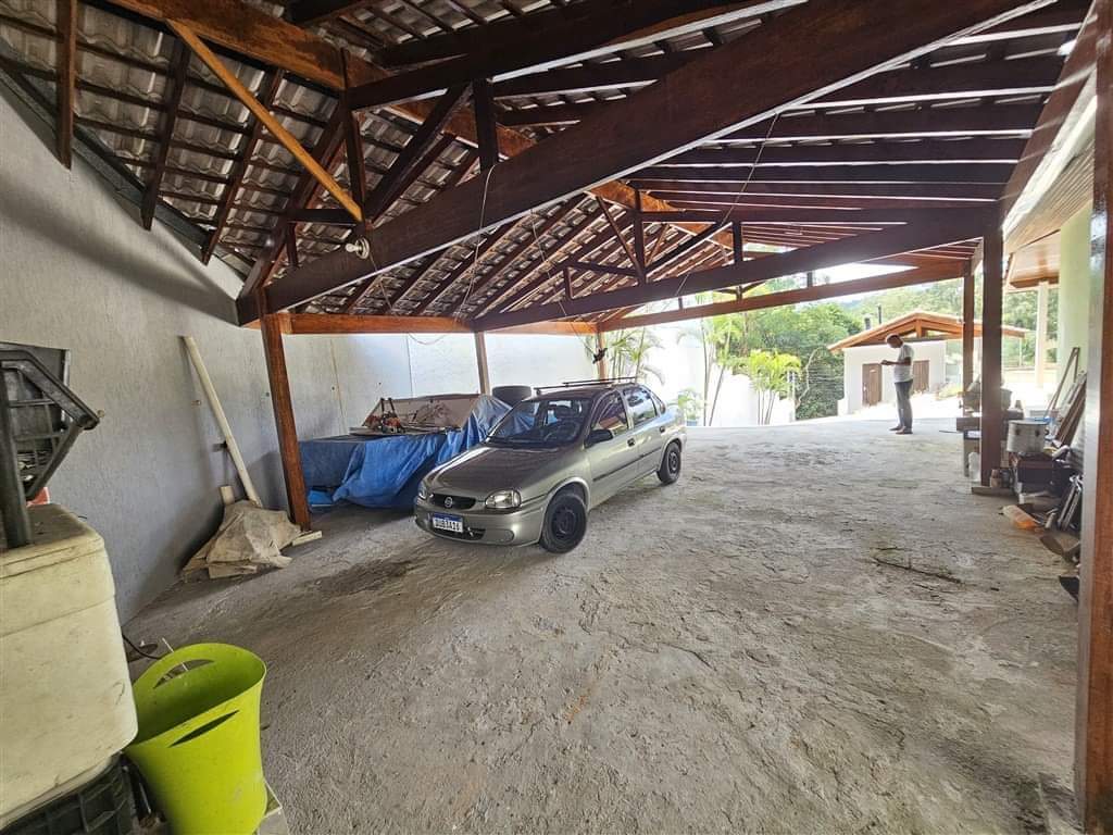 Casa em condomínio 
