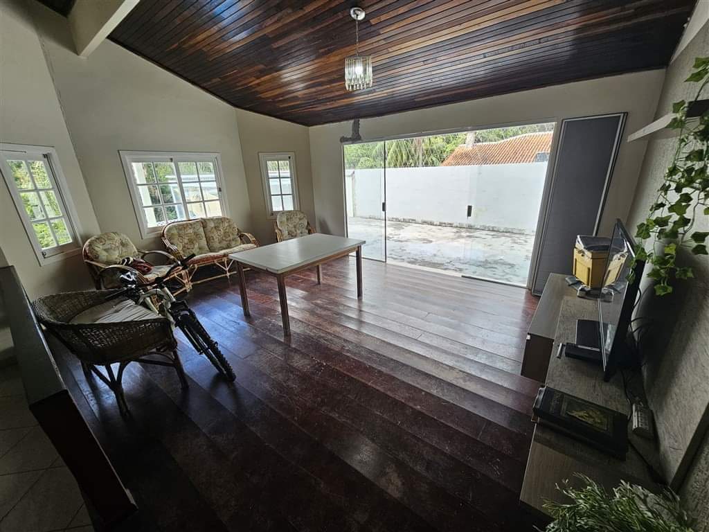 Casa em condomínio 